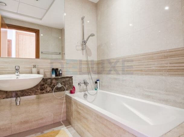 Trident Grand Residence - Bathroom - Dubai Holiday Homes