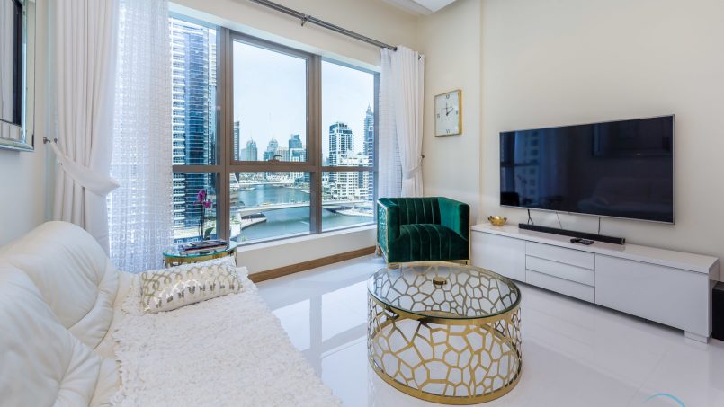 DELUXE HOLIDAY HOMES - 1-bedroom-in-bay-central-central-tower-dubai-marina-02