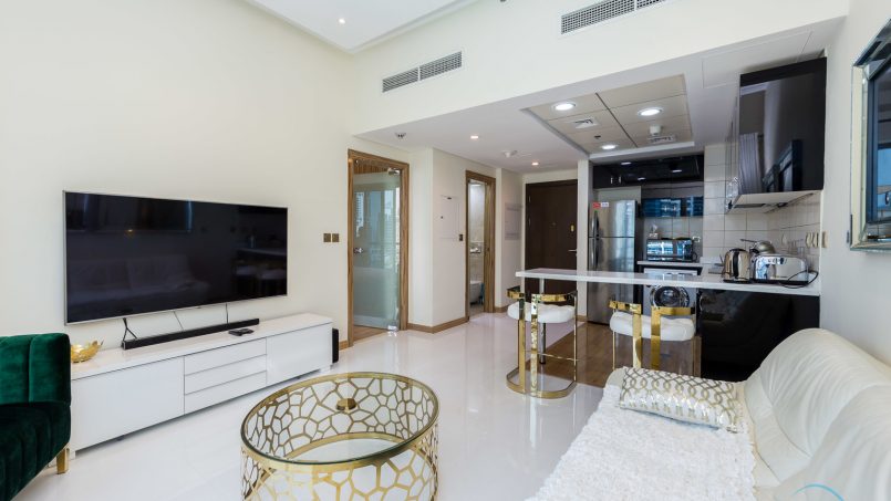 DELUXE HOLIDAY HOMES - 1-bedroom-in-bay-central-central-tower-dubai-marina-05