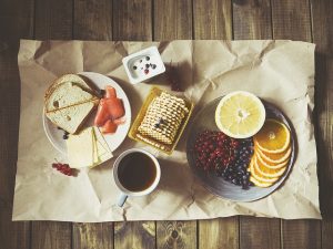 Cut Travel Costs with Your Own Flight Food