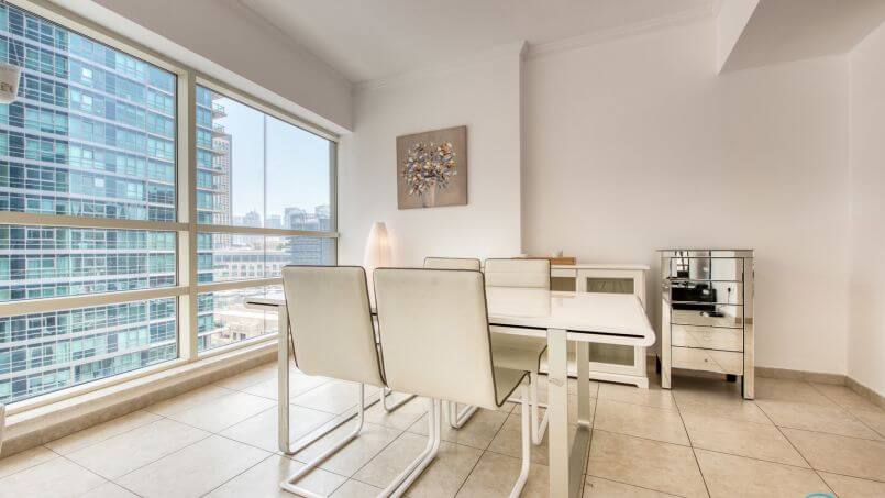 DELUXE HOLIDAY HOMES - spacious-and-bright-apartment-in-dubai-marina-08