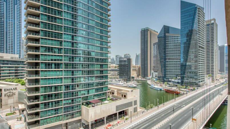 DELUXE HOLIDAY HOMES - spacious-and-bright-apartment-in-dubai-marina-31