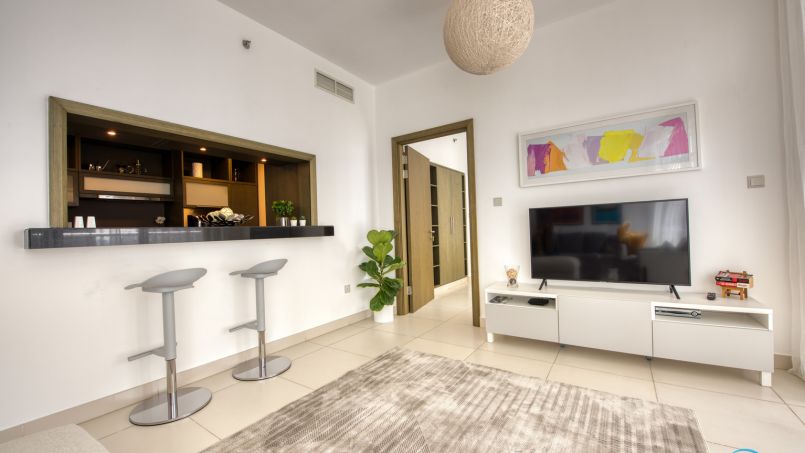 DELUXE HOLIDAY HOMES - vibrant-1-bedroom-in-lofts-west-downtown-dubai-10