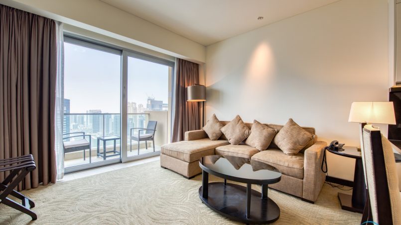 DELUXE HOLIDAY HOMES - luxurious-1-bedroom-in-the-address-dubai-marina-01-1