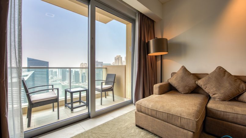 DELUXE HOLIDAY HOMES - 202003luxurious-1-bedroom-in-the-address-dubai-marina-04.jpg