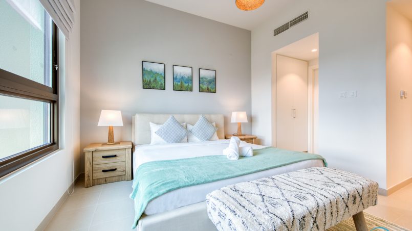 DELUXE HOLIDAY HOMES - exquisite-2-bedrooms-in-golf-views-emaar-south-24
