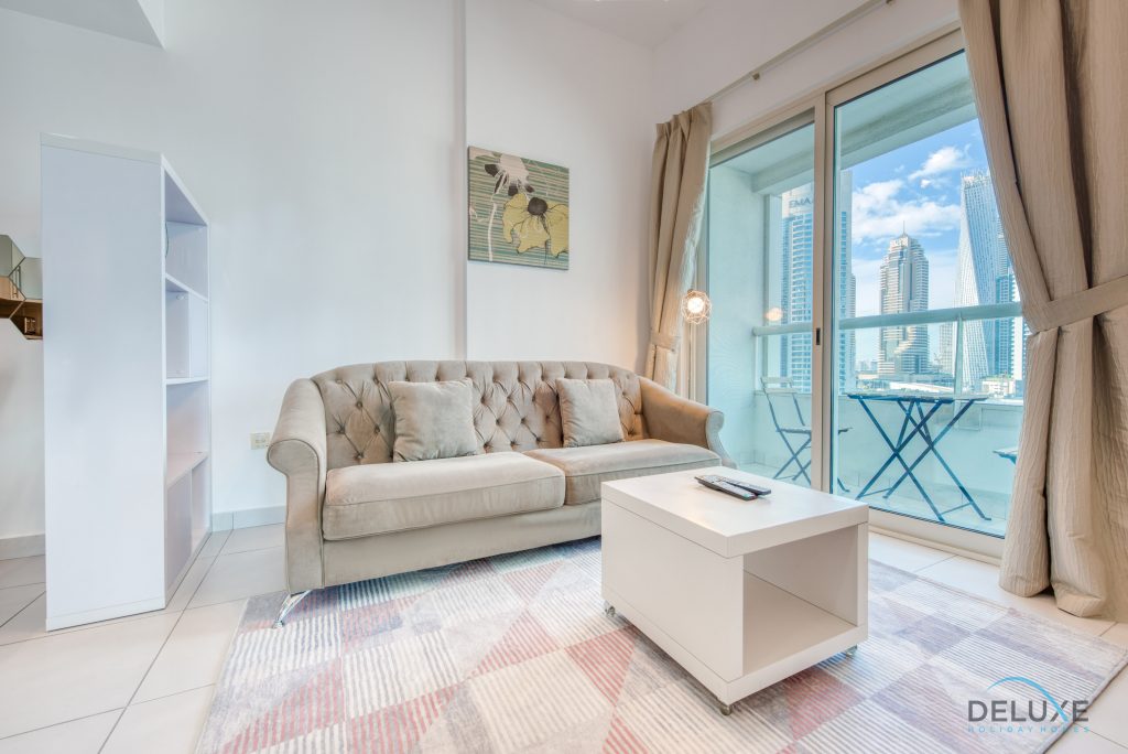 Breezy 1BR at Marina Views B