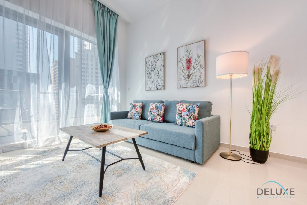 Radiant 1BR в Bay Central