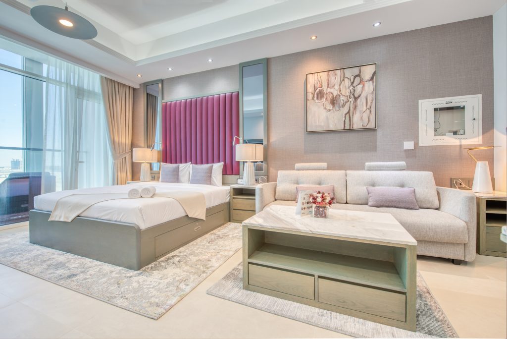Студия Lavish в отеле Bayz by Danube