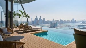 DELUXE HOLIDAY HOMES - AURA Sky Pool, Palm Tower