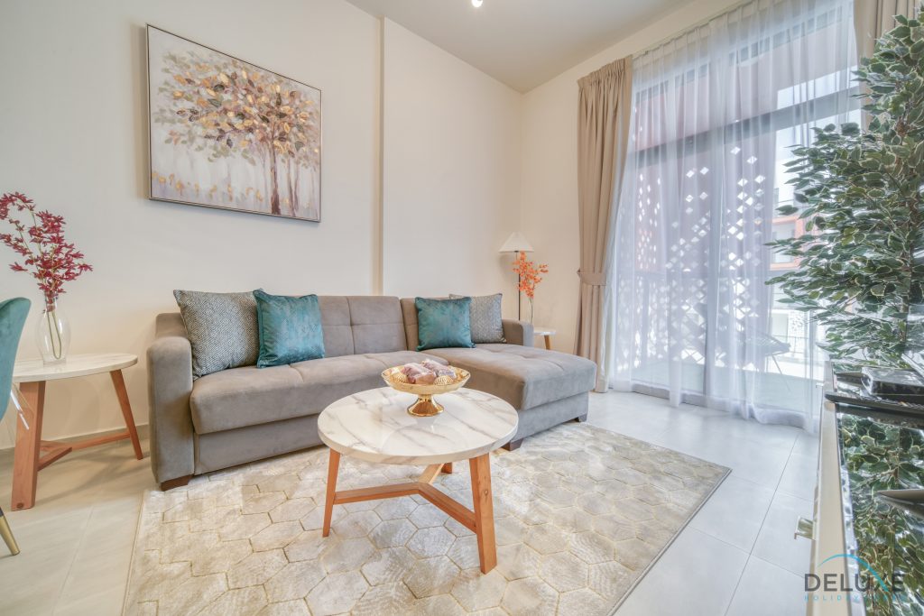 Веселый 1BR в Binghatti Mirage