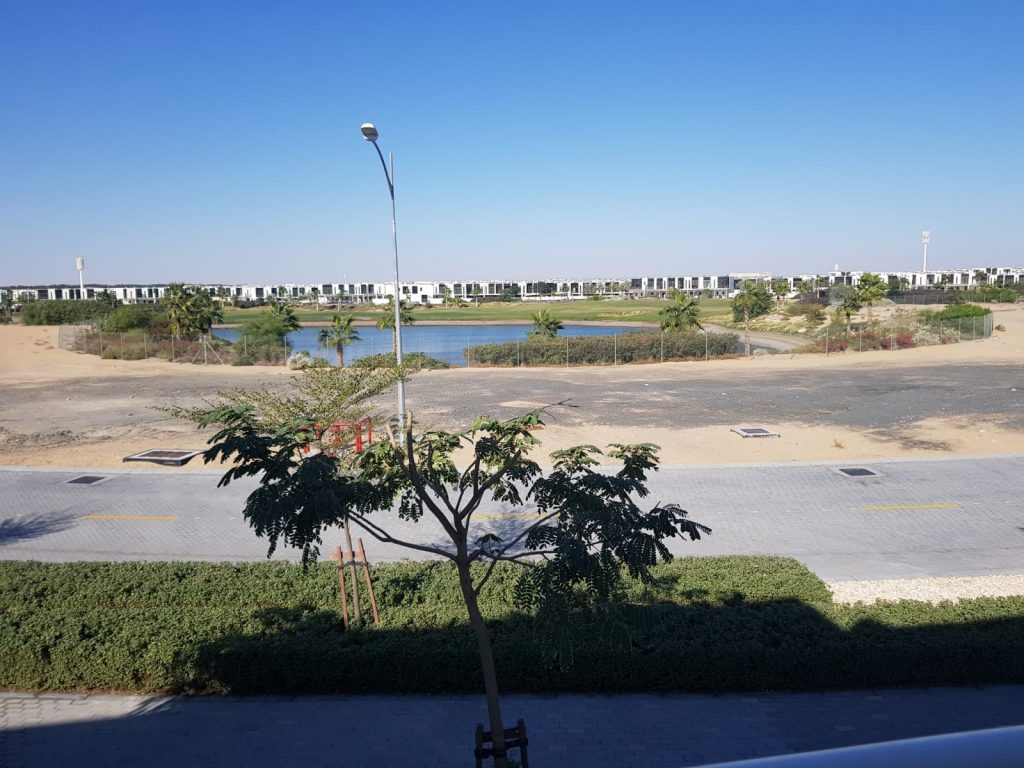 Роскошный таунхаус 3BR в DAMAC Hills 2