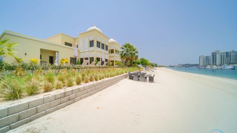 DELUXE HOLIDAY HOMES - _OHP5240-HDR