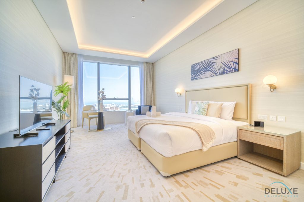 Студия Exuberant в The Palm Tower