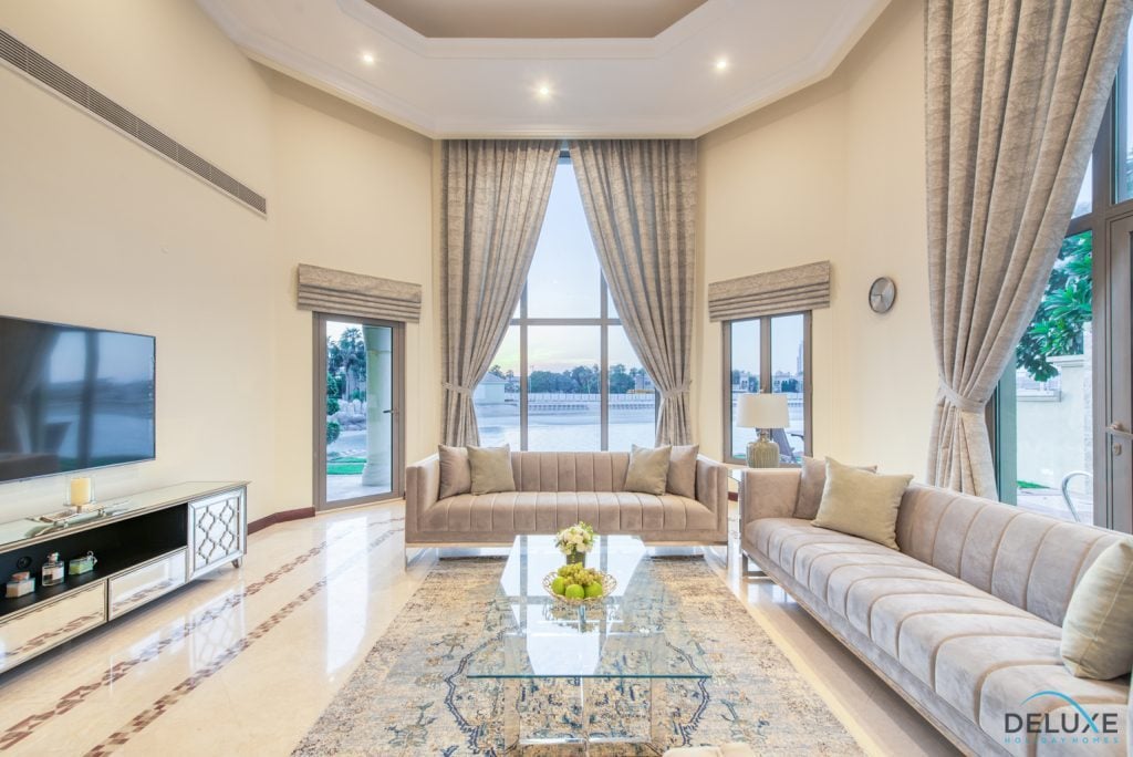 فيلا رائعة من 5 غرف نوم مع مسبح خاص في Palm Villa F