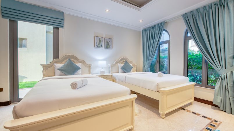 DELUXE HOLIDAY HOMES - magical-5-bedroom-villa-on-the-palm-jumeirah-21