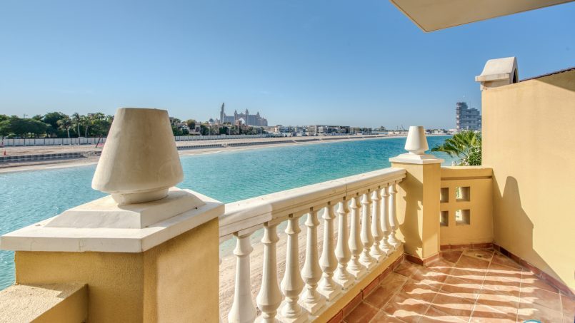 DELUXE HOLIDAY HOMES - magical-5-bedroom-villa-on-the-palm-jumeirah-35