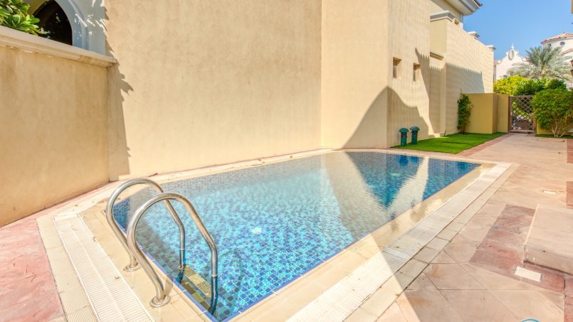 DELUXE HOLIDAY HOMES - magical-5-bedroom-villa-on-the-palm-jumeirah-38