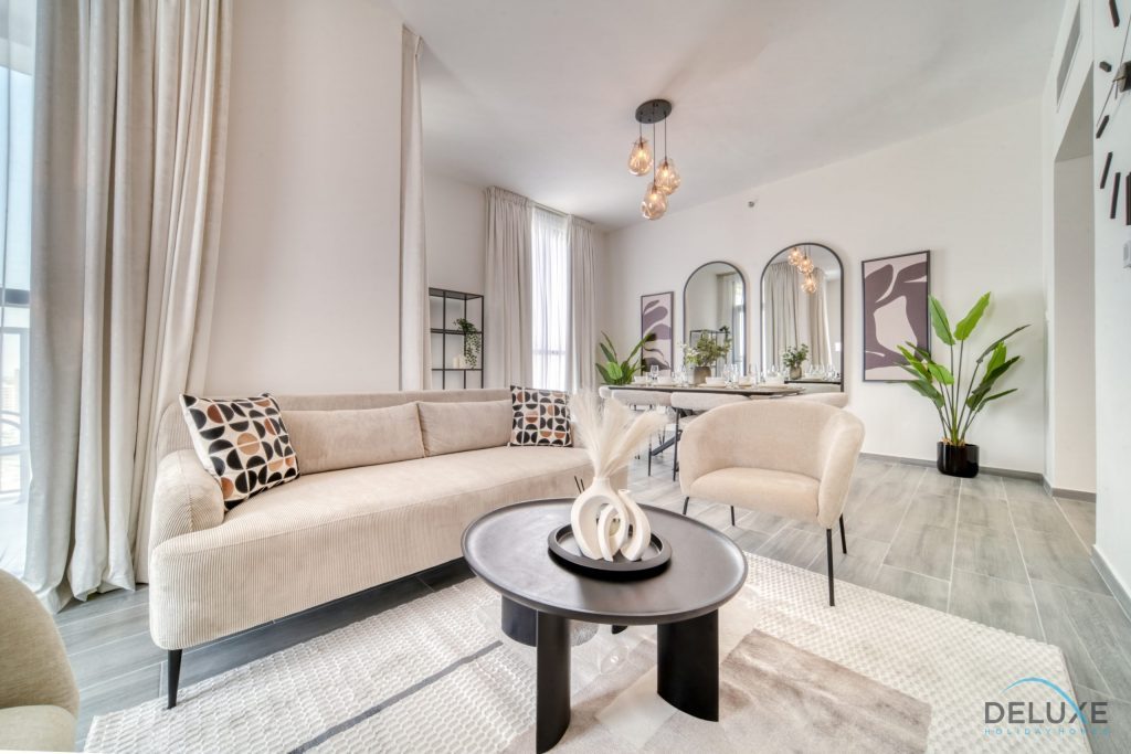 Просторный 2BR с комнатой помощника в Mesk 1 Midtown