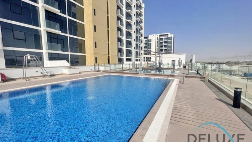DELUXE HOLIDAY HOMES - 202309Pool-2-5-scaled.jpg