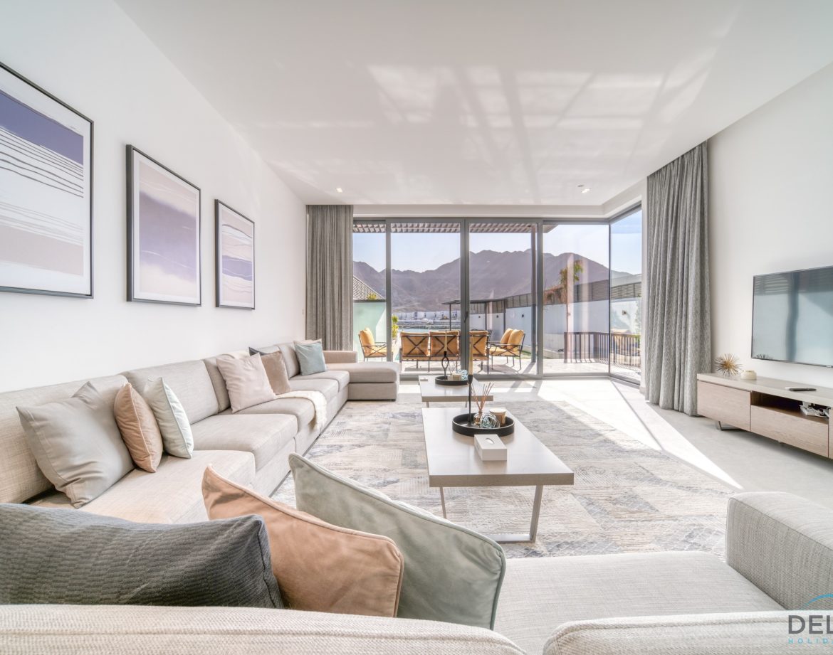 5-Bedroom Villa — Al Dana Island — photo 17