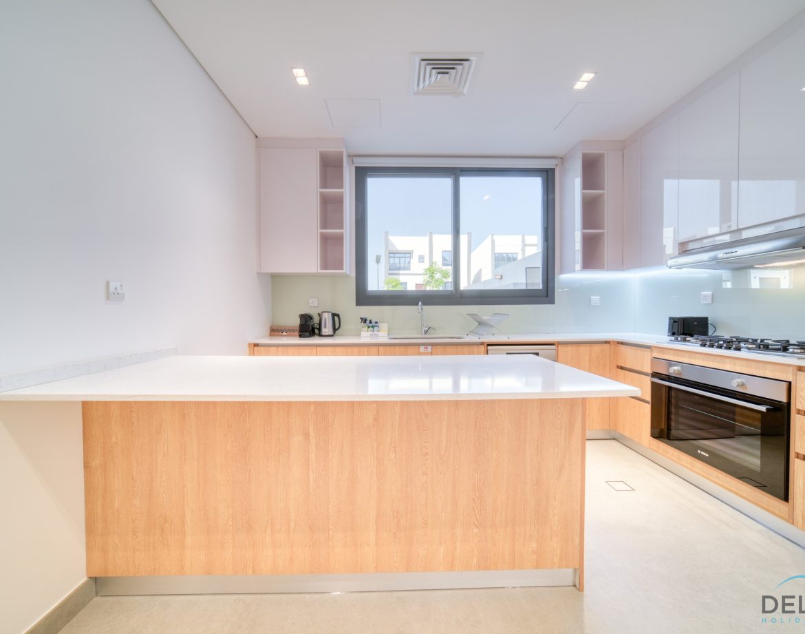 5-Bedroom Villa — Al Dana Island — photo 5