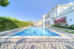 private pool in signature 6br villa with assistant room