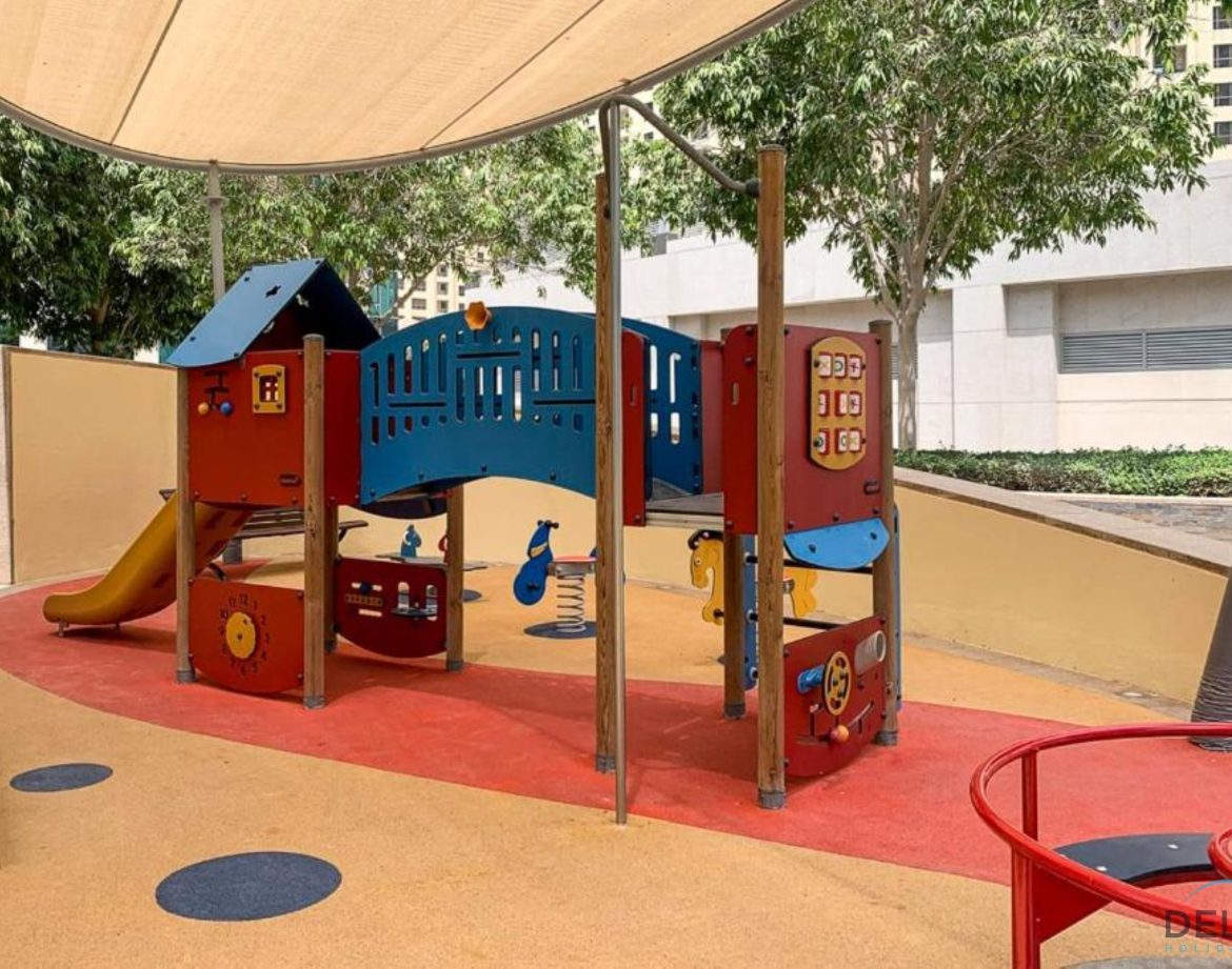 DELUXE HOLIDAY HOMES - Playground
