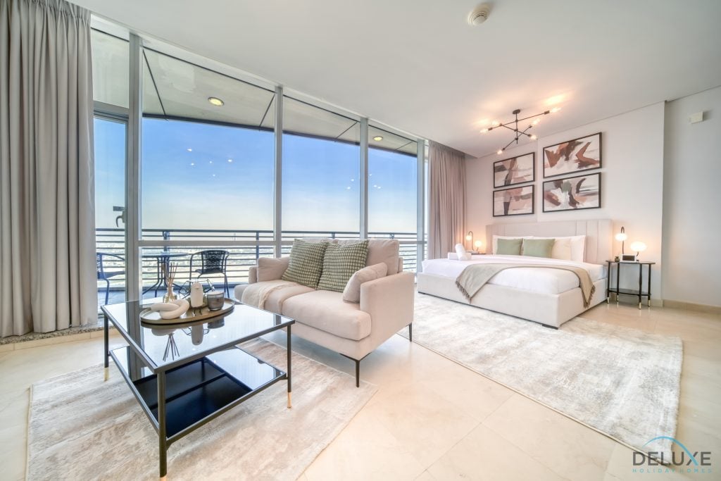 Grand Studio Apartment in Sky Gardens