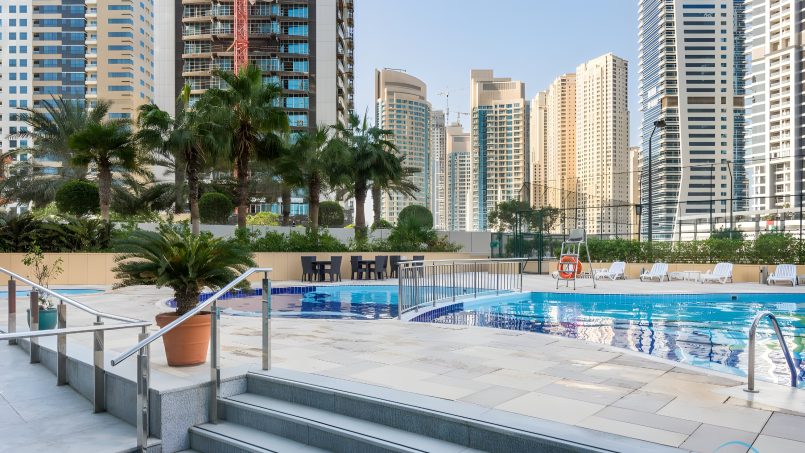 DELUXE HOLIDAY HOMES - Pool 4
