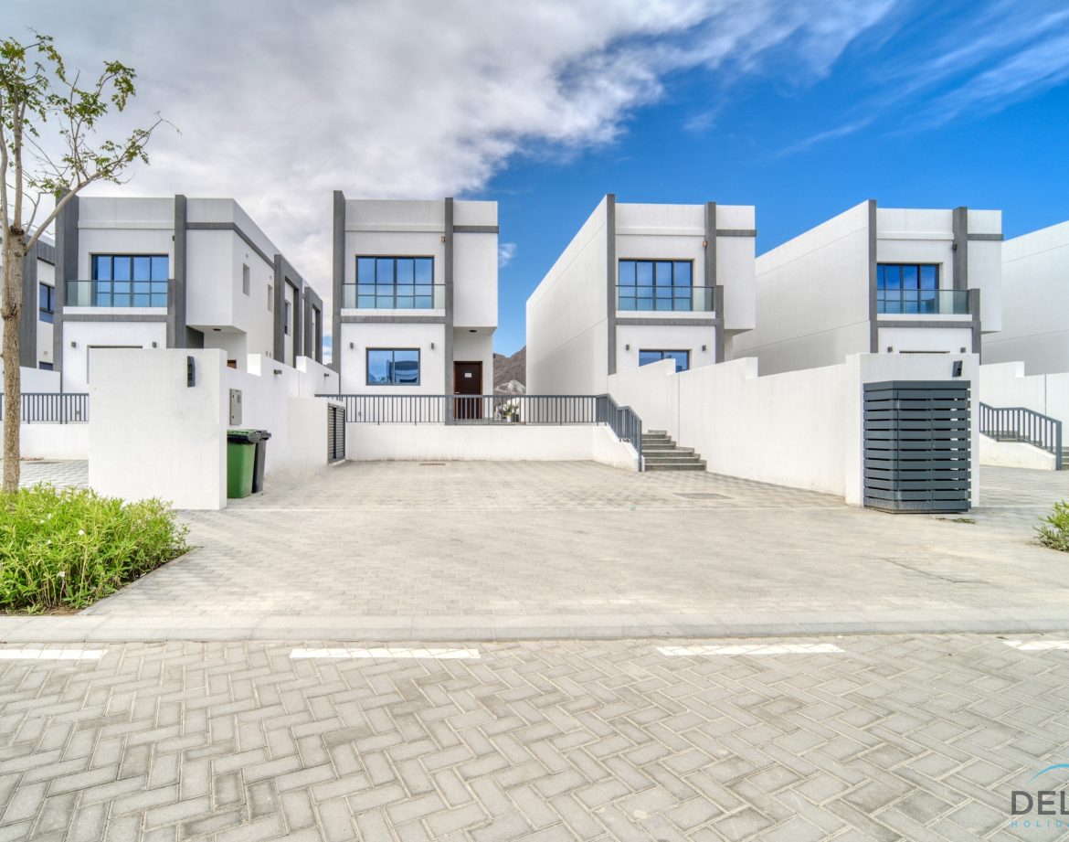 4-Bedroom Villa — Al Dana Island — photo 13