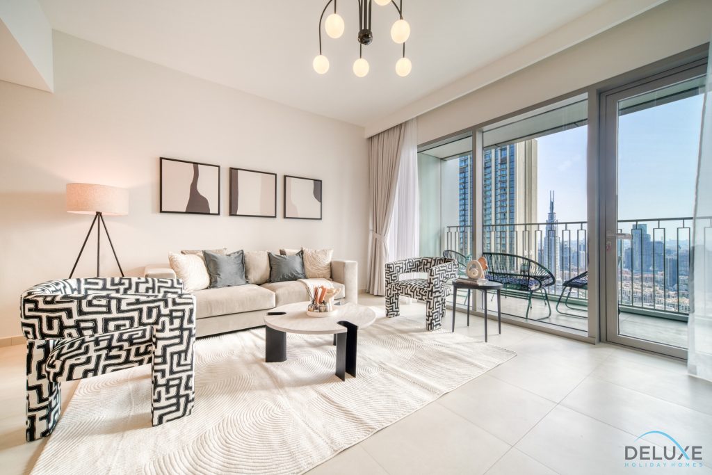 شقة رائعة من 3 غرف نوم مع غرفة مساعد في Downtown Views II Tower 2