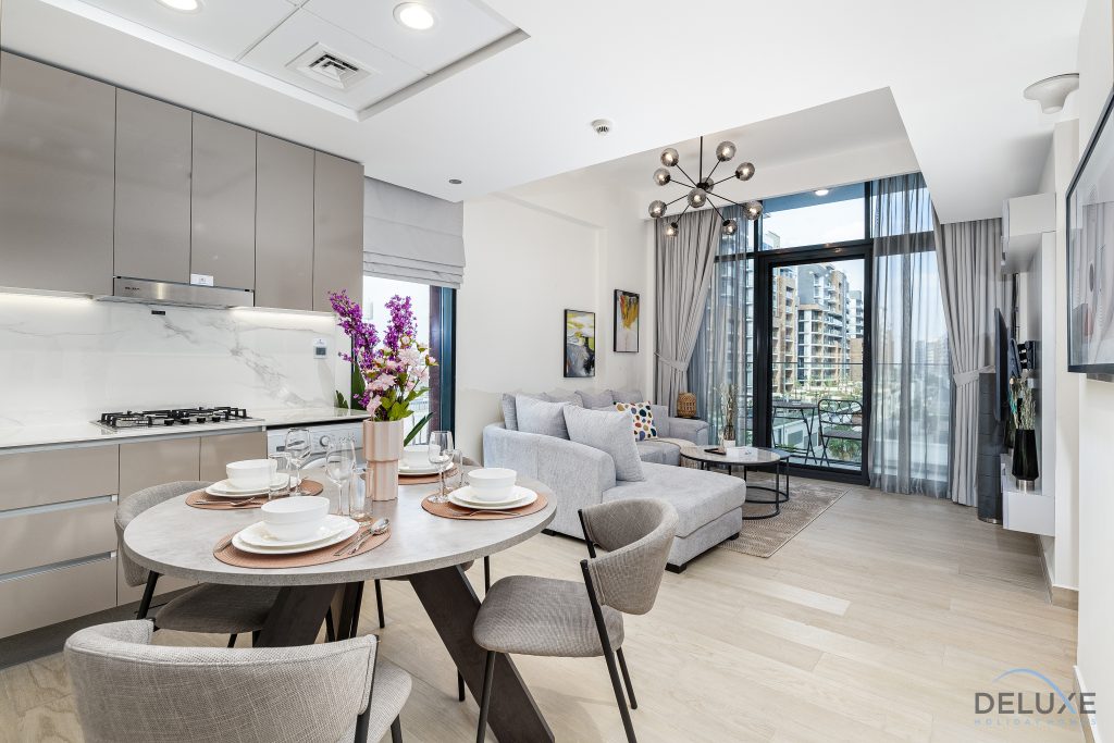 Comfy 1BR Apartment in Azizi Riviera 8