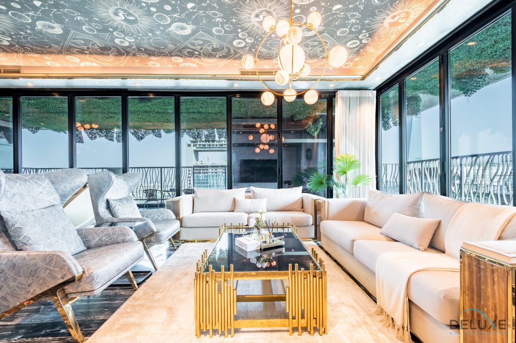 3 غرف نوم فاخرة مع غرفة مساعد في MBL Residence