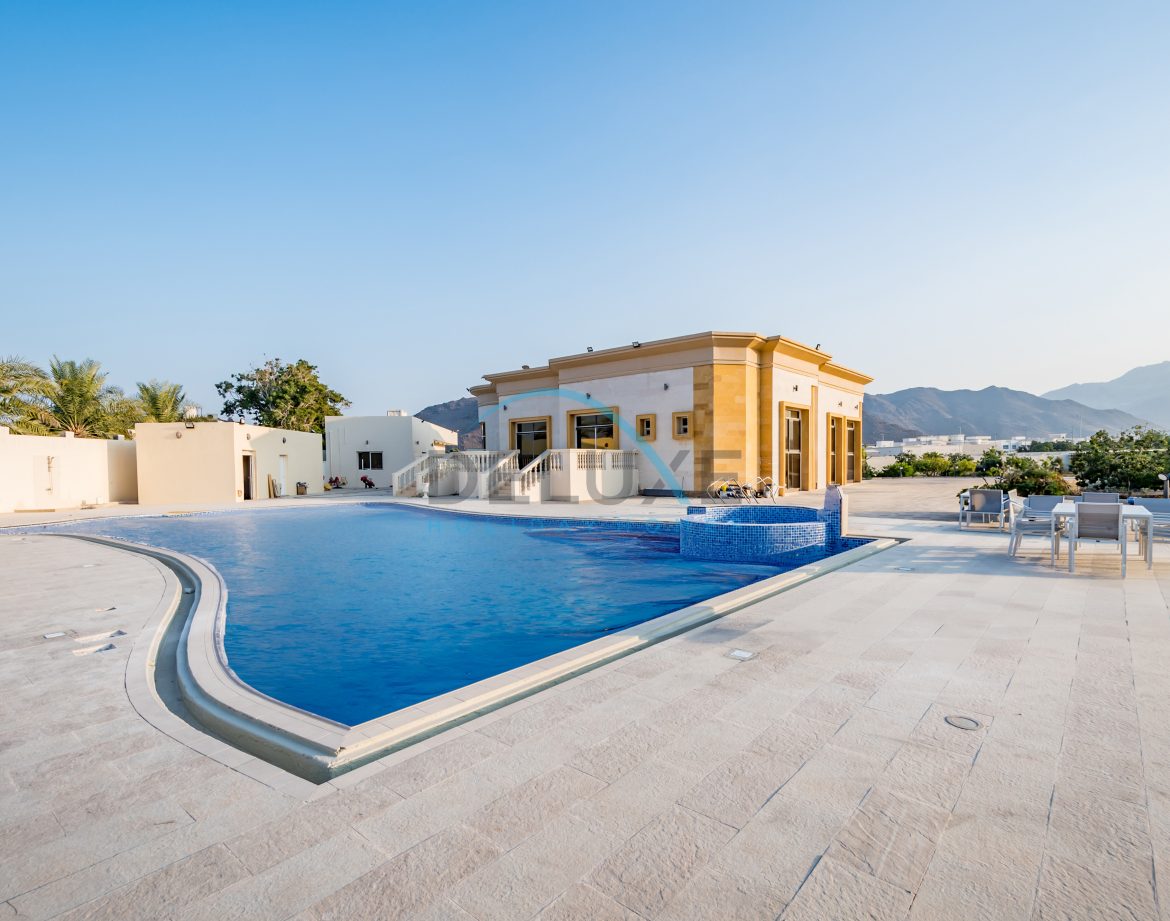 9-Bedroom Villa — Al Dana Island — photo 3