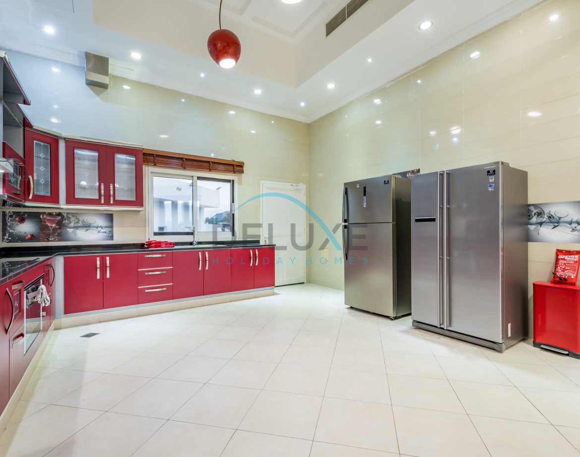 9-Bedroom Villa — Al Dana Island — photo 17