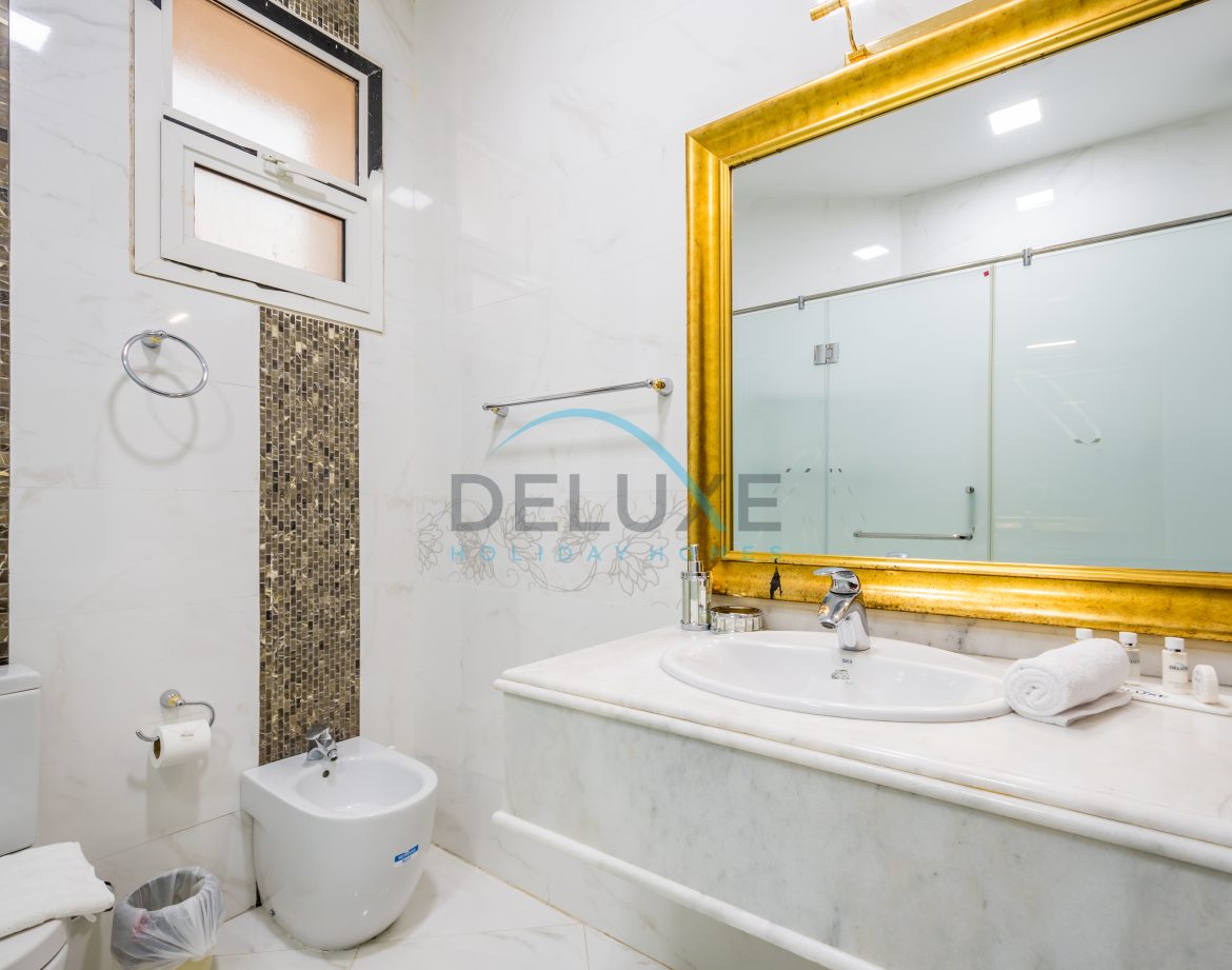9-Bedroom Villa — Al Dana Island — photo 27