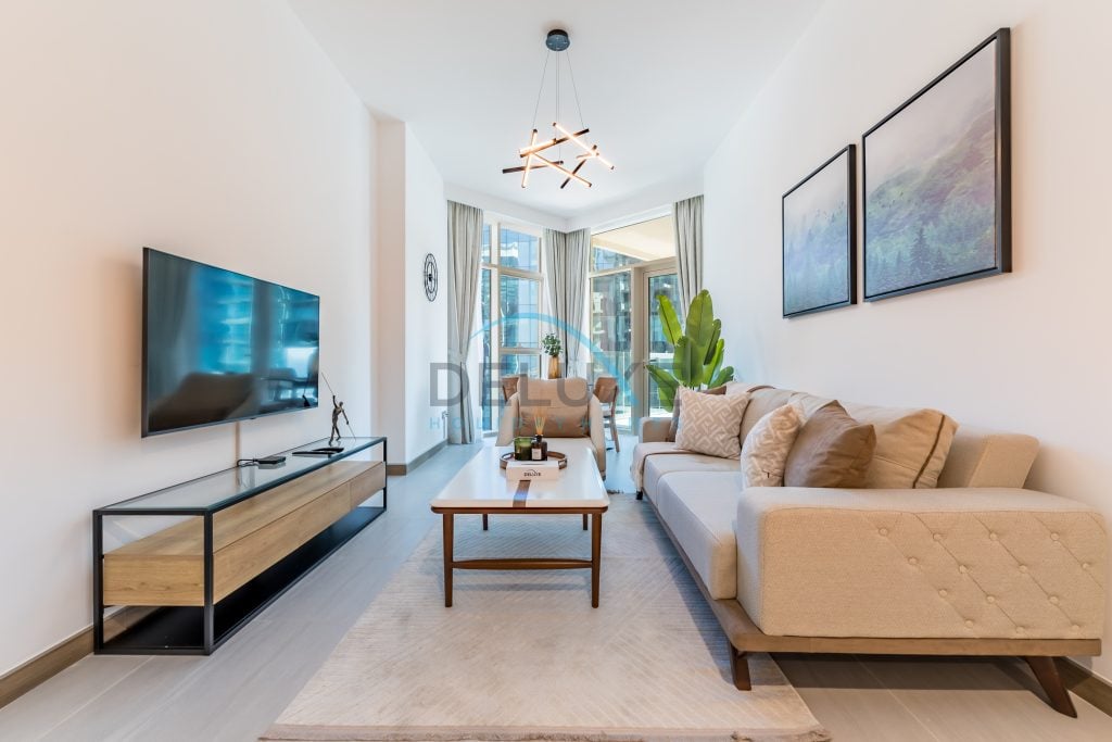 Contemporary 1BR w/ Partial Canal Views
