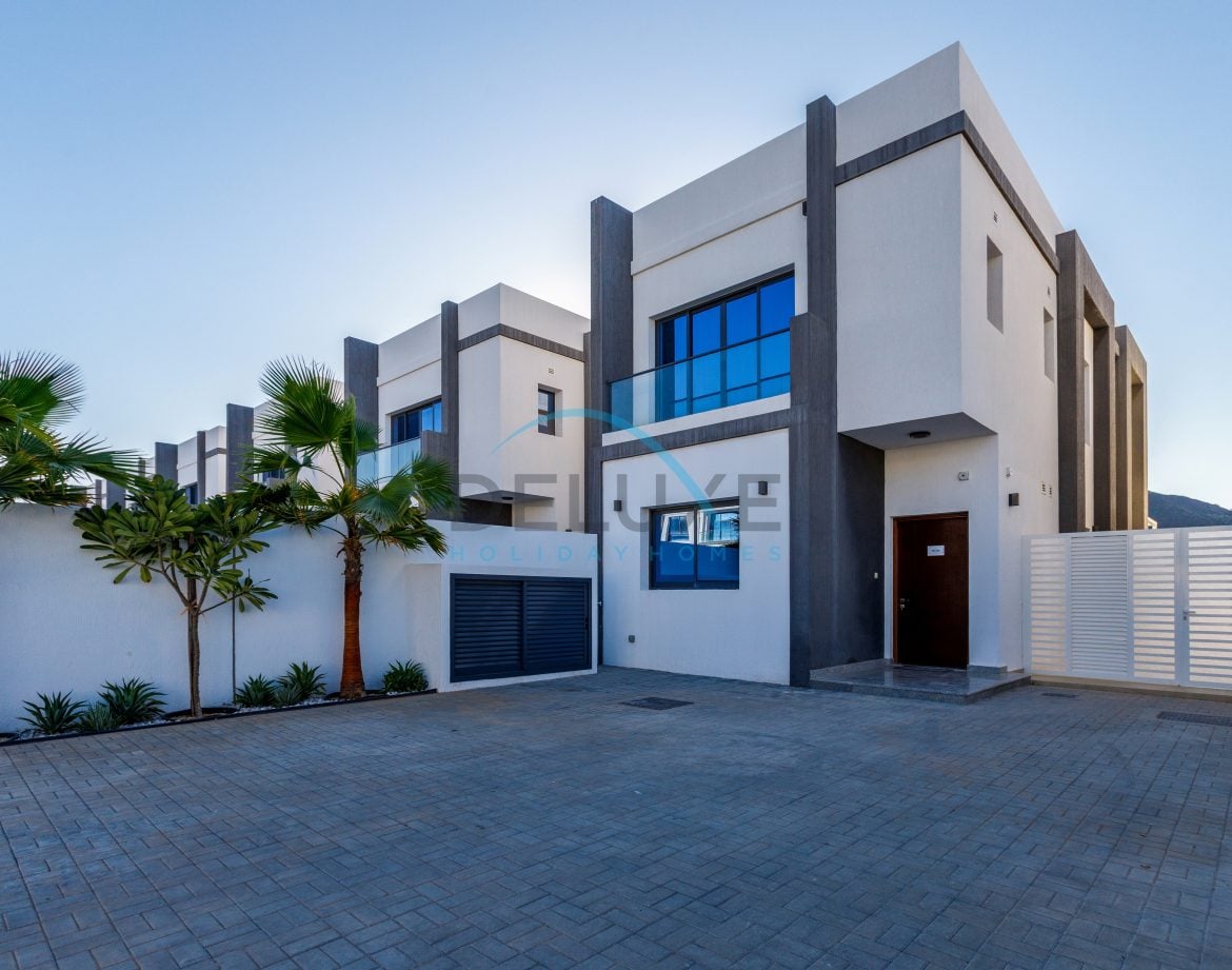 4-Bedroom Villa — Al Dana Island — photo 9