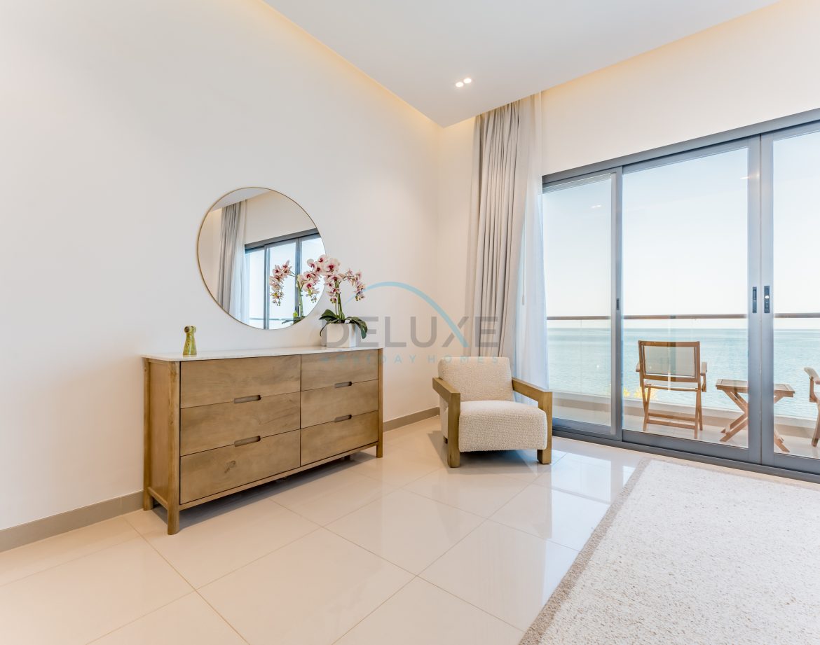 5-Bedroom Sea-View Villa — Al Dana Island — photo 12