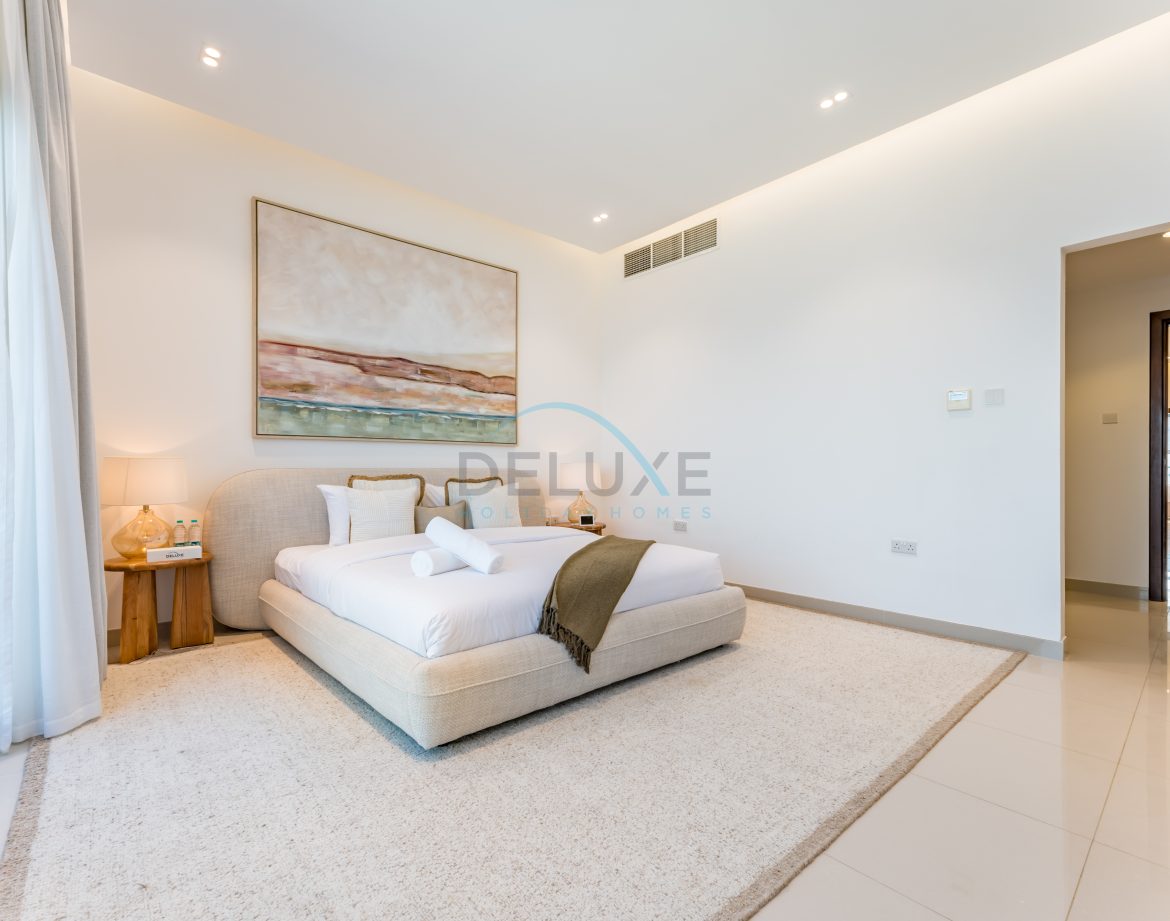5-Bedroom Sea-View Villa — Al Dana Island — photo 13