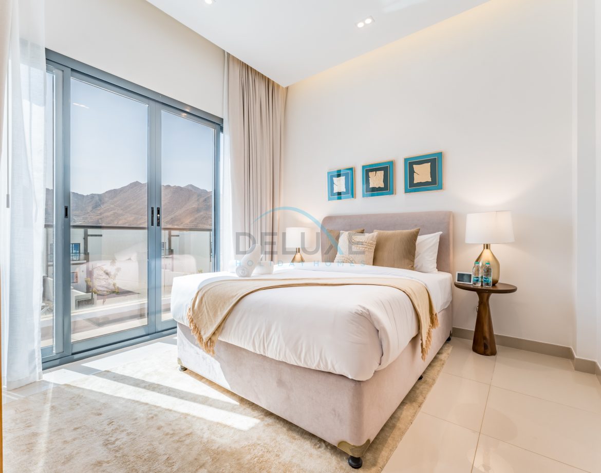 5-Bedroom Sea-View Villa — Al Dana Island — photo 3