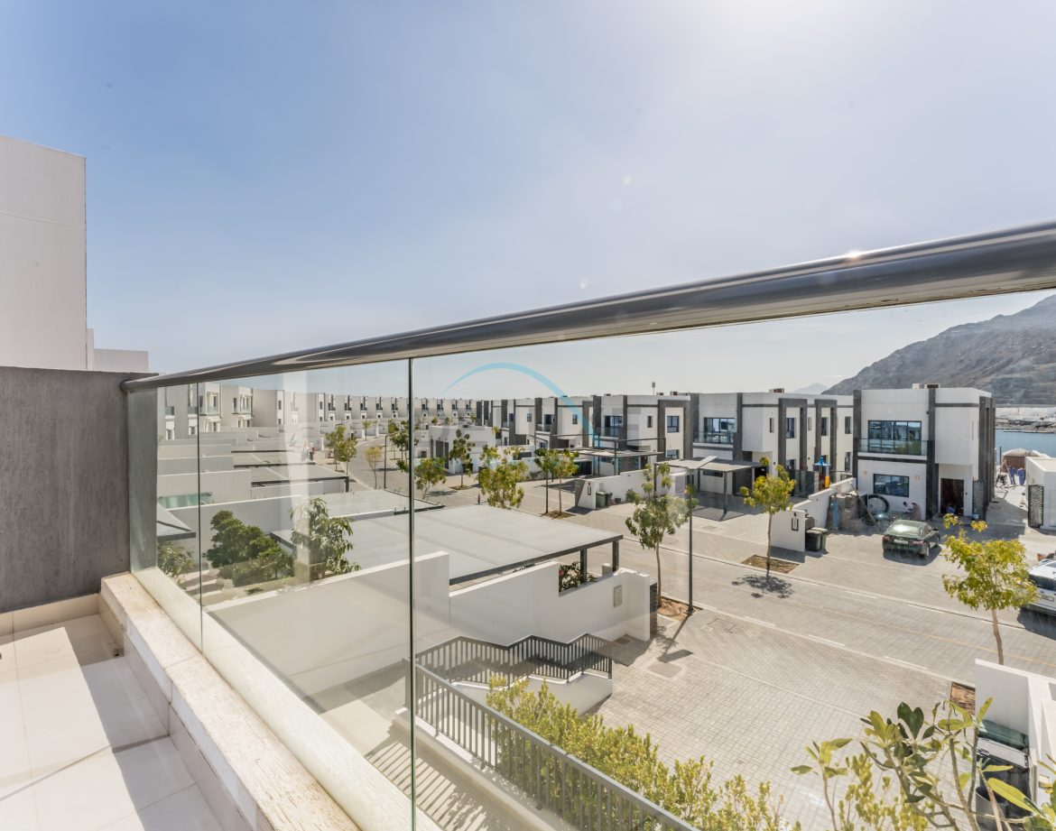 5-Bedroom Sea-View Villa — Al Dana Island — photo 34