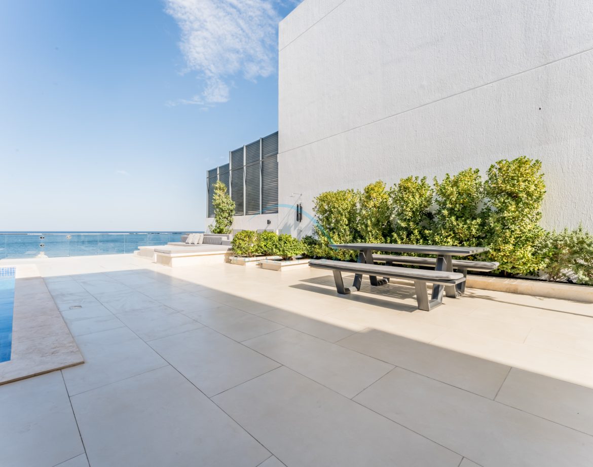 5-Bedroom Sea-View Villa — Al Dana Island — photo 38
