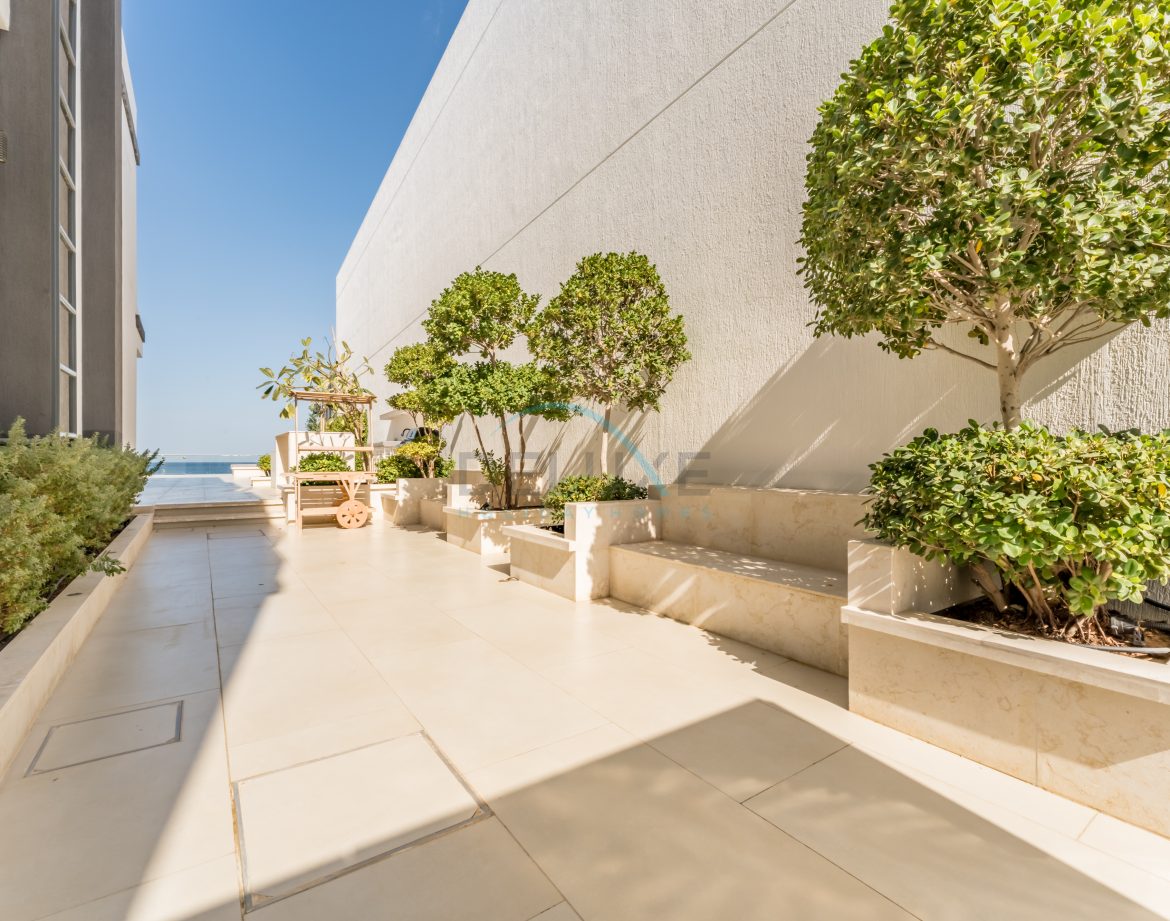 5-Bedroom Sea-View Villa — Al Dana Island — photo 39