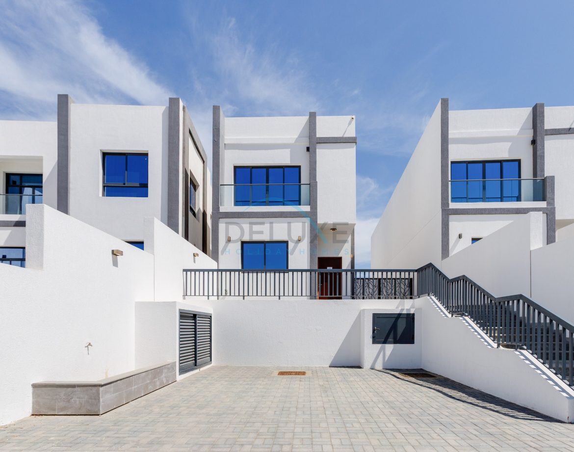 5-Bedroom Sea-View Villa — Al Dana Island — photo 3