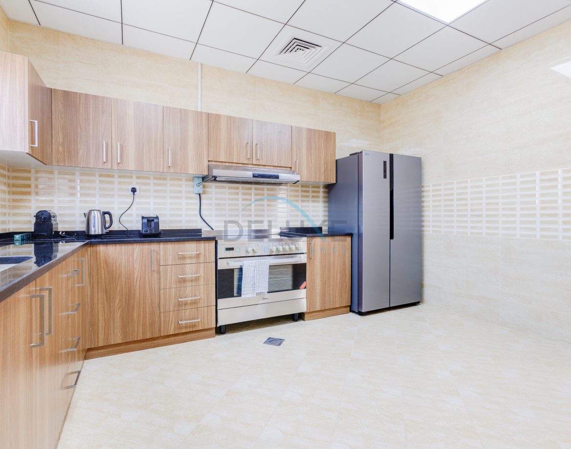 5-Bedroom Sea-View Villa — Al Dana Island — photo 7