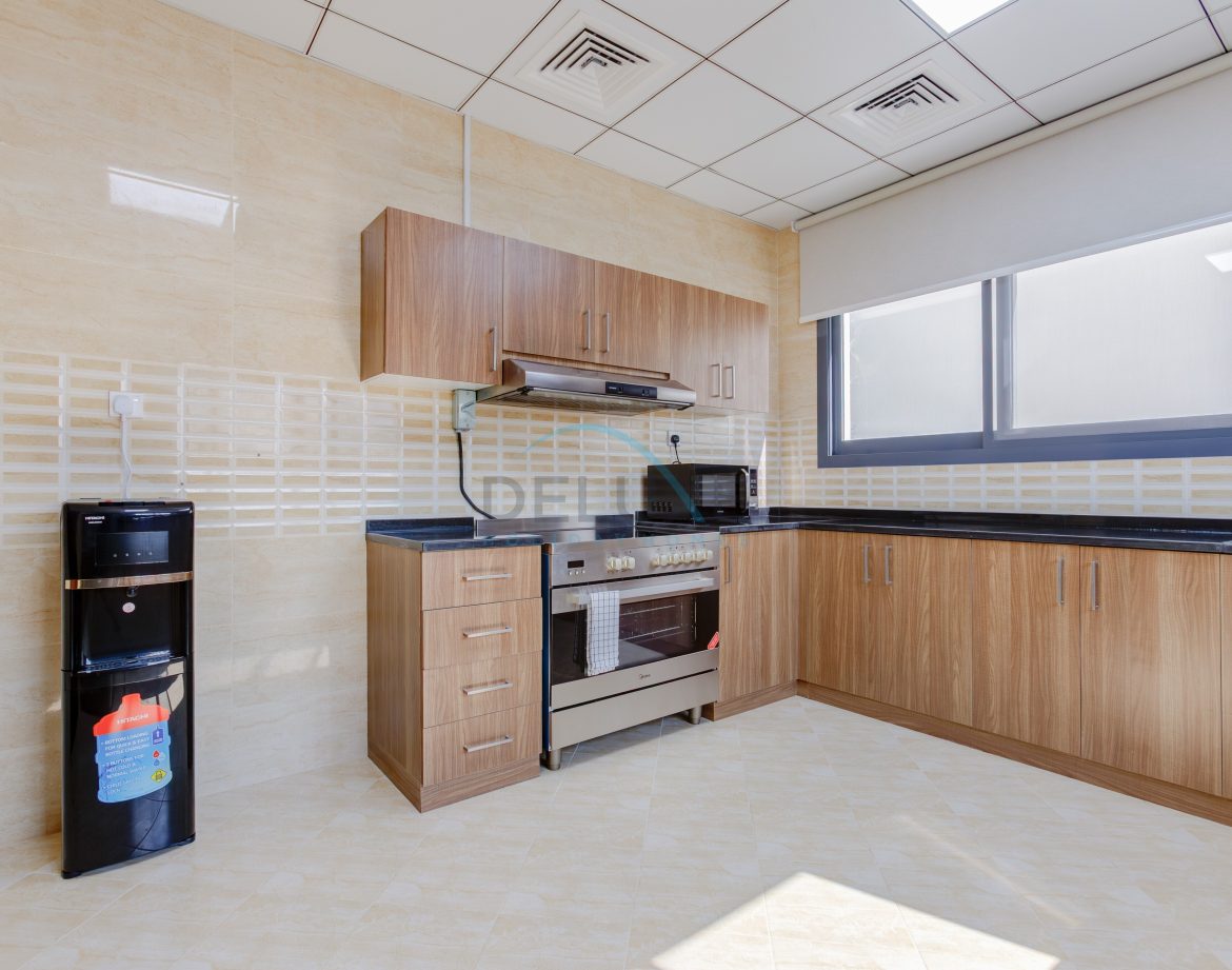 8-Bedroom Sea-View Villa — Al Dana Island — photo 7