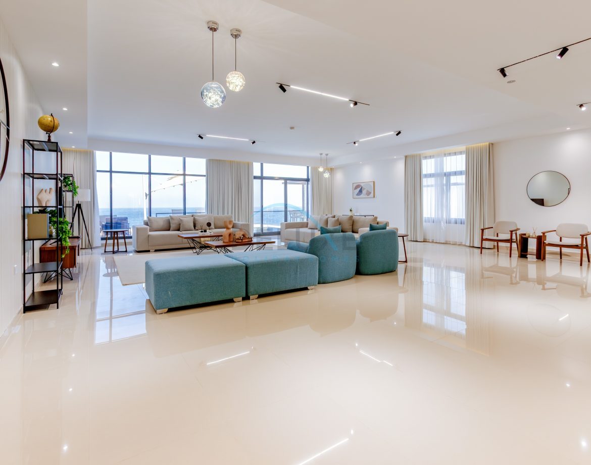 8-Bedroom Sea-View Villa — Al Dana Island — photo 11