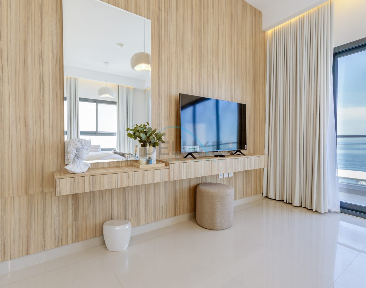 5-Bedroom Sea-View Villa — Al Dana Island — photo 20